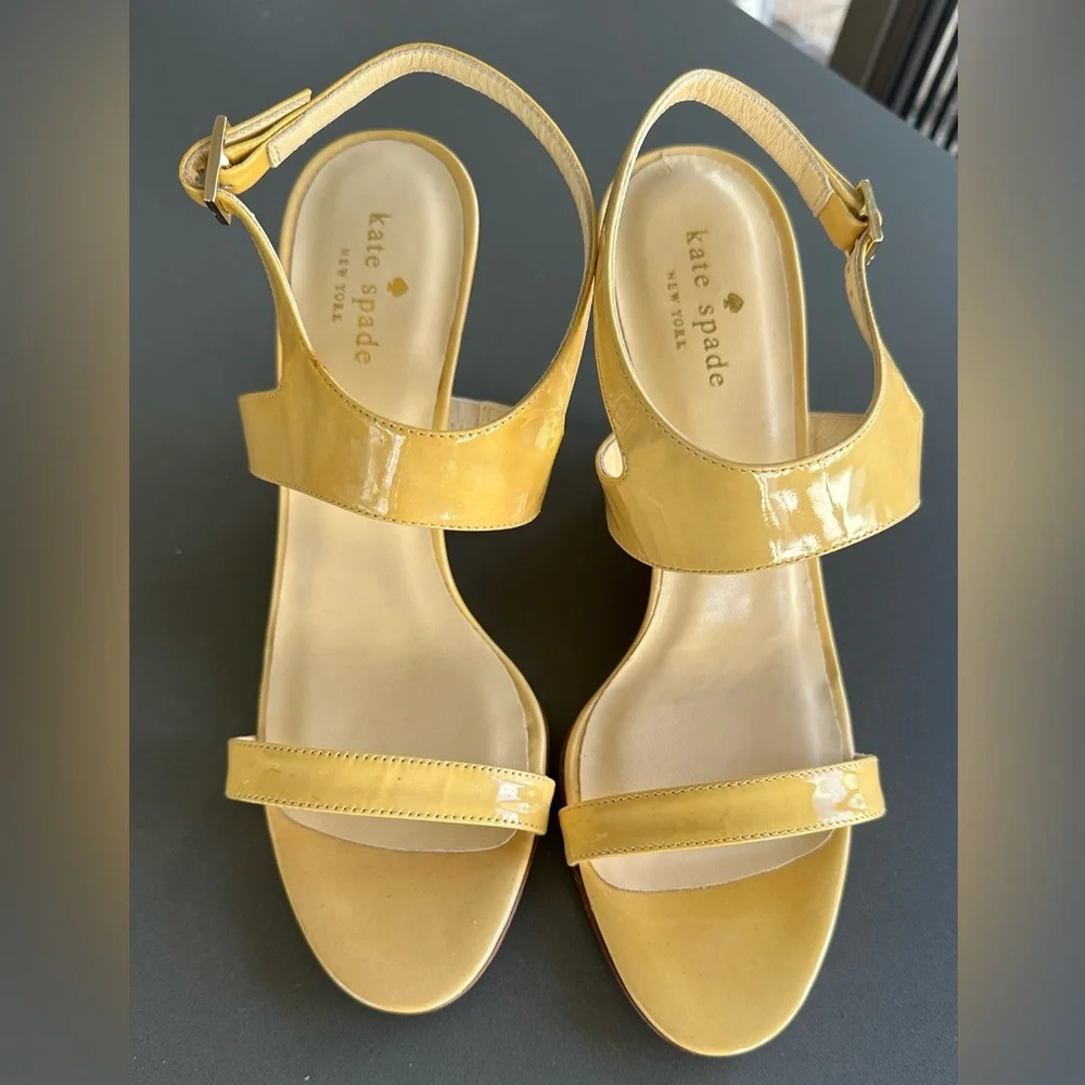 Kate Spade Clume  Beige Rainbow Wedge Sandal -‎ Size 8